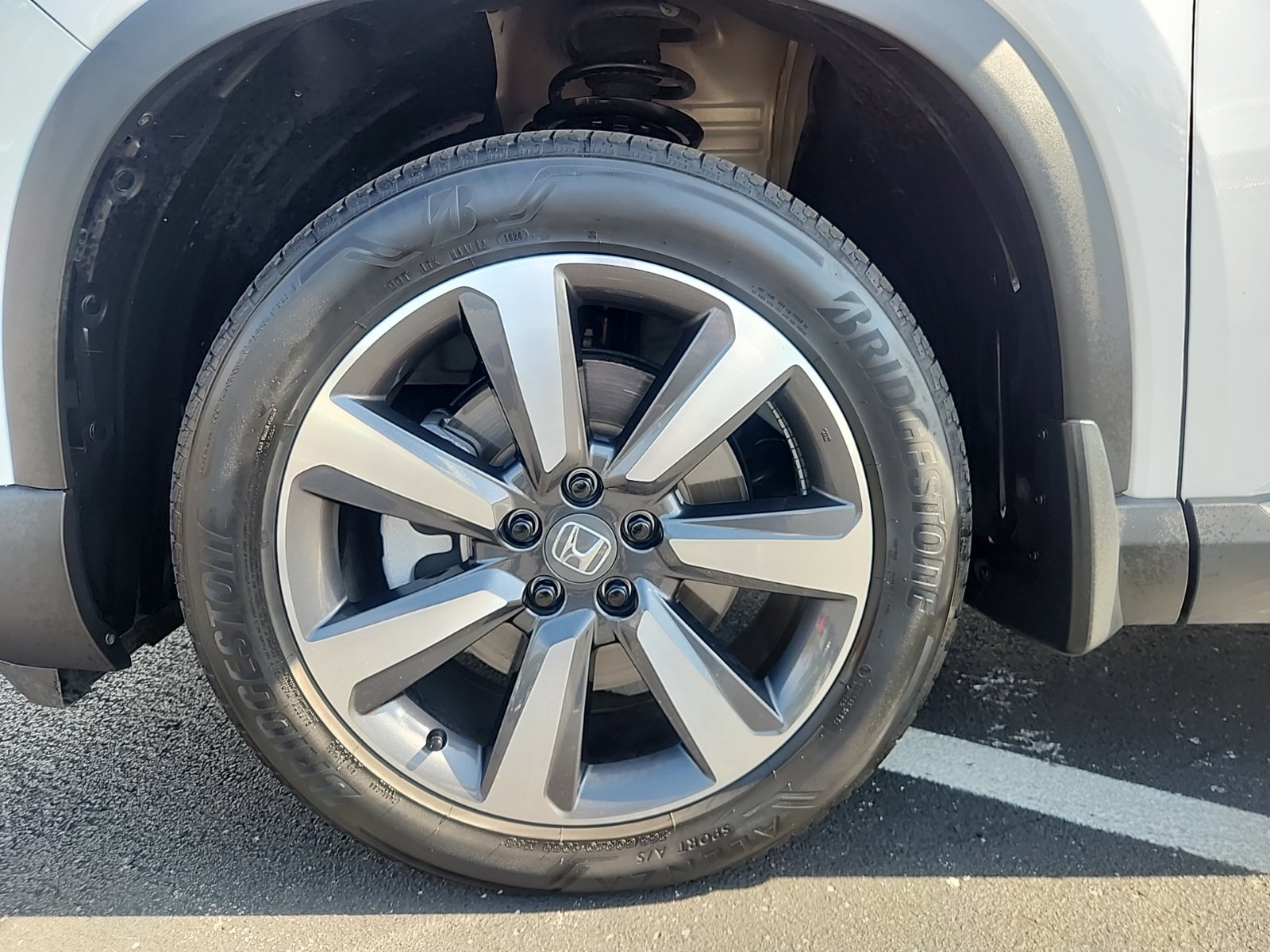 Used 2025 Honda Pilot Touring image 15