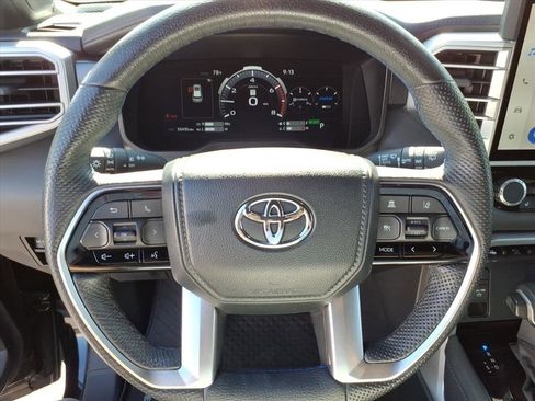 Certified 2024 Toyota Sequoia Platinum AWD/4WD image 29