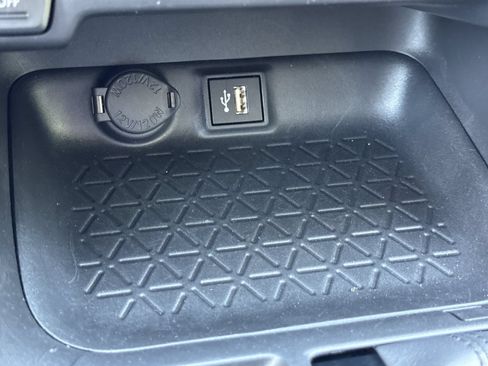 Used 2024 Toyota RAV4 LE AWD/4WD image 24