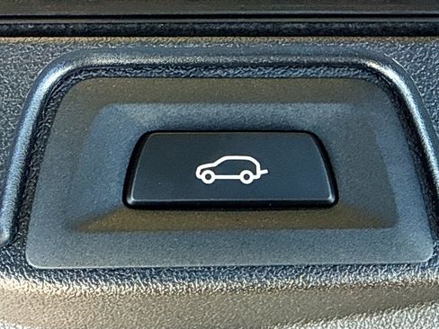 New 2026 BMW X5 xDrive40i w/ Executive Package image 12