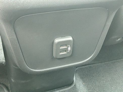 Used 2024 Chevrolet Equinox LT FWD image 16