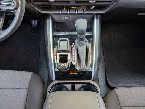 Used 2025 Chevrolet Colorado W/T image 19