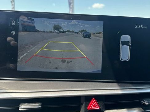 Used 2024 Kia Sorento S w/ Panoramic Sunroof Package FWD image 7