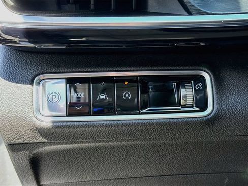 Used 2024 Buick Envision Preferred AWD/4WD image 10