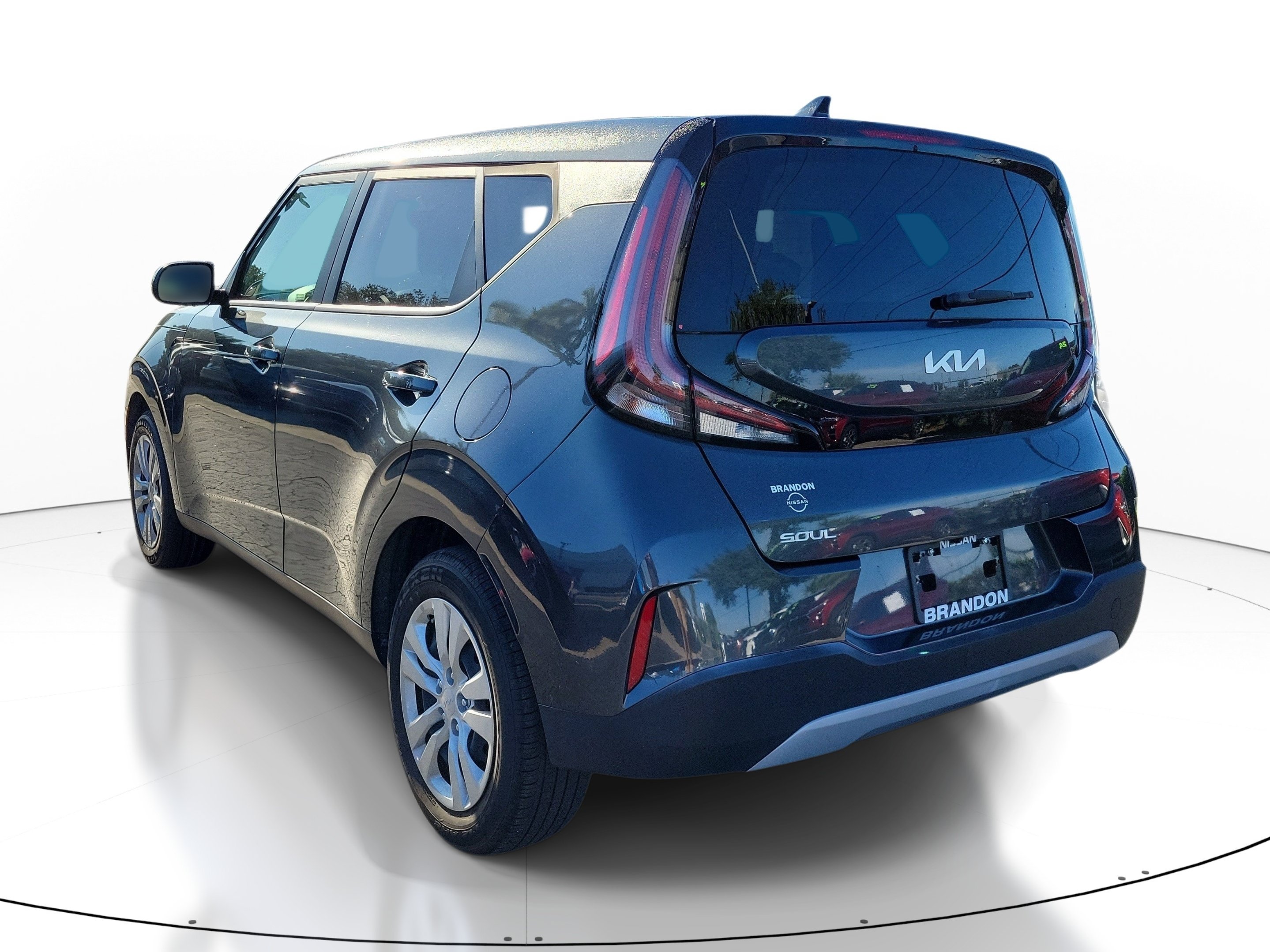 Used 2024 Kia Soul LX FWD image 5