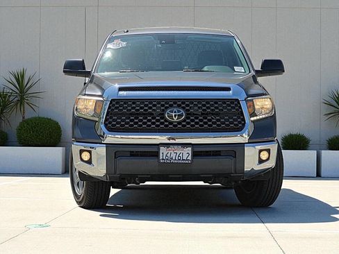 Used 2018 Toyota Tundra SR5 image 2