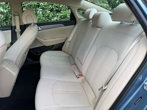 Used 2017 Hyundai Sonata SE FWD image 14