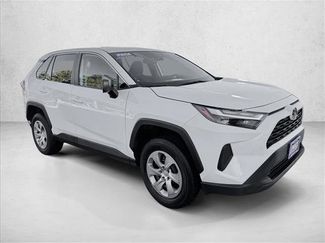 Used 2024 Toyota RAV4 LE AWD/4WD video 3