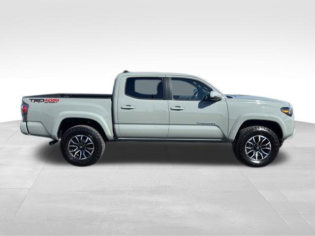 Used 2023 Toyota Tacoma TRD Sport w/ TRD Premium Sport Package AWD/4WD image 6