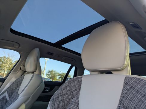 Used 2020 Volvo V60 T5 Momentum w/ Protection Package Premier image 4