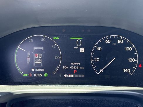 Used 2025 Honda CR-V Sport Touring image 28