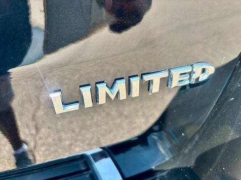 Used 2018 Jeep Grand Cherokee Limited AWD/4WD image 31