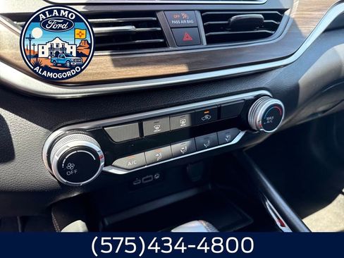 Used 2023 Nissan Altima 2.5 SV image 11