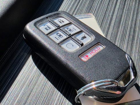 Used 2024 Honda Odyssey Elite image 29