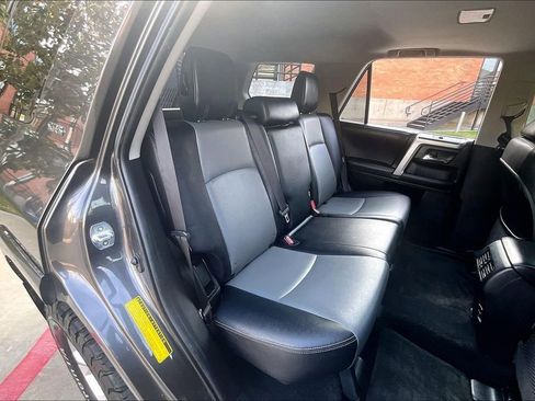 Used 2018 Toyota 4Runner SR5 Premium image 35