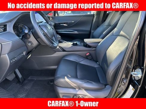 Certified 2024 Toyota Venza Nightshade image 3