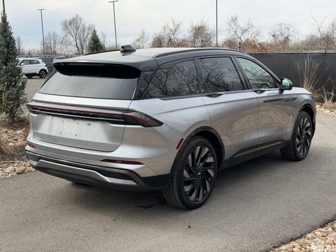 New 2026 Lincoln Nautilus Reserve w/ Jet Appearance Package image 5