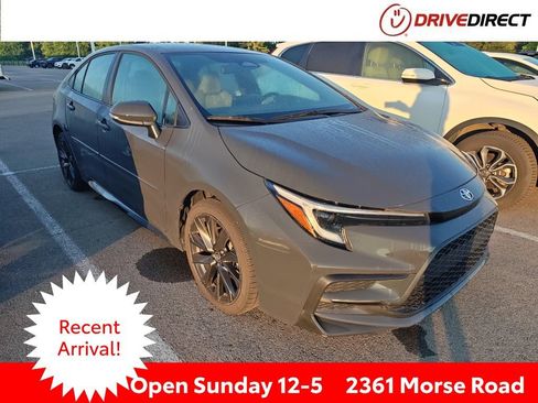 Used 2023 Toyota Corolla SE w/ Carpet Mat Package (TMS) FWD image 1
