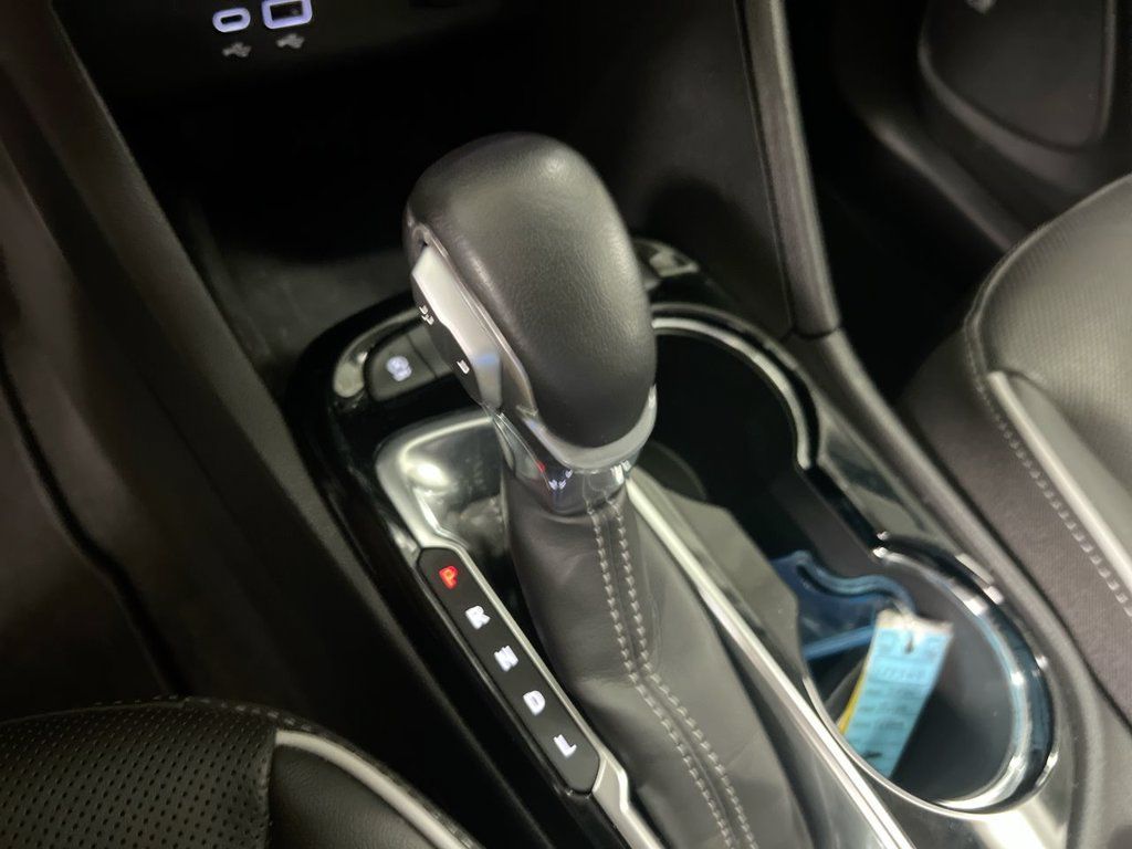 Used 2024 Buick Encore GX Avenir w/ Avenir Convenience Package AWD/4WD image 17