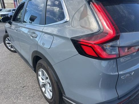 Used 2026 Honda CR-V LX image 3