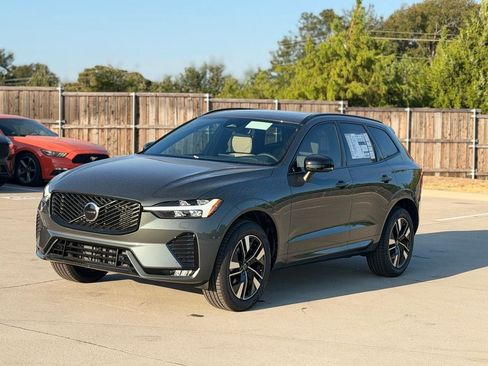 New 2027 Volvo XC60 B5 Core AWD/4WD image 2