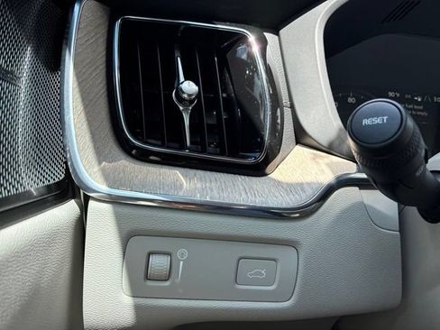 Used 2019 Volvo XC60 T6 Inscription AWD/4WD image 25