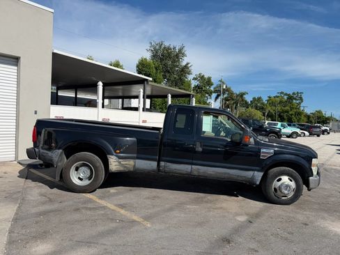 Used 2008 Ford F350 Lariat RWD image 2