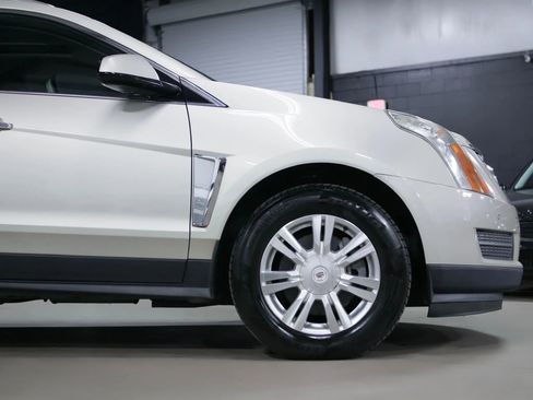 Used 2014 Cadillac SRX Luxury w/ Driver Awareness Package image 9