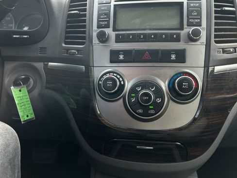 Used 2011 Hyundai Santa Fe GLS image 35
