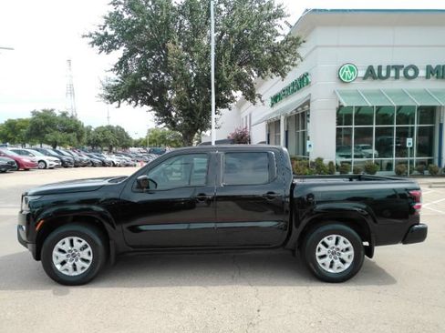 Used 2022 Nissan Frontier SV RWD image 11