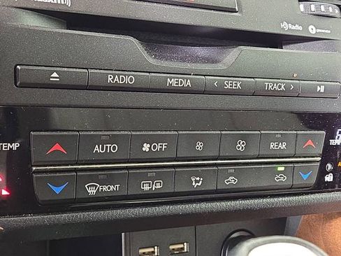 Used 2021 Lexus RX 350L FWD w/ Premium Package image 19