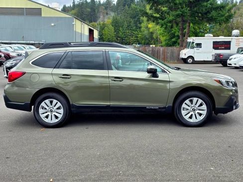 Used 2018 Subaru Outback 2.5i Premium AWD/4WD image 15