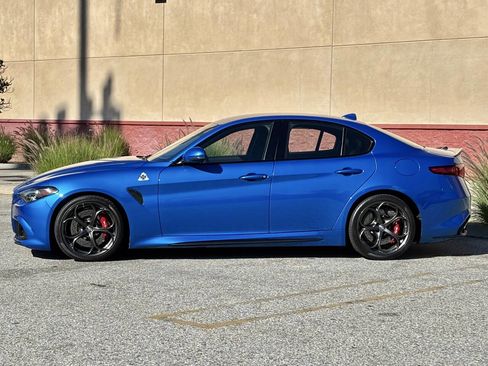 Used 2017 Alfa Romeo Giulia Quadrifoglio image 4