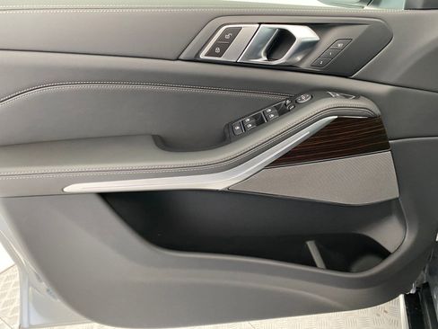 New 2026 BMW X5 xDrive40i w/ Premium Package image 11