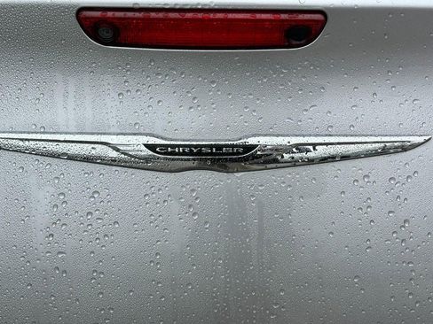 Used 2016 Chrysler 300 S image 7