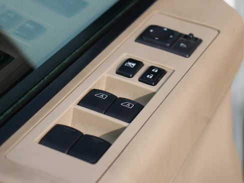 Used 2013 Nissan Titan SV w/ SV Value Truck Pkg image 15