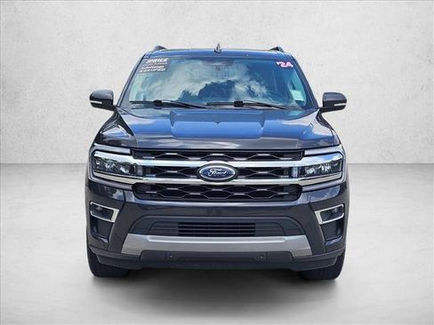 Used 2024 Ford Expedition Max Limited RWD image 2