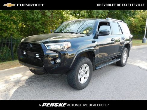 Used 2021 Toyota 4Runner SR5 AWD/4WD image 1