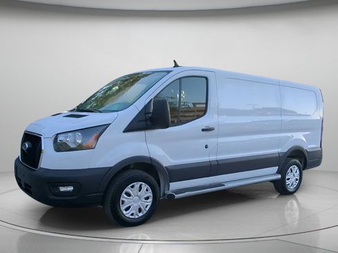 Certified 2025 Ford Transit 250 Low Roof w/ Exterior Upgrade Package RWD image 13
