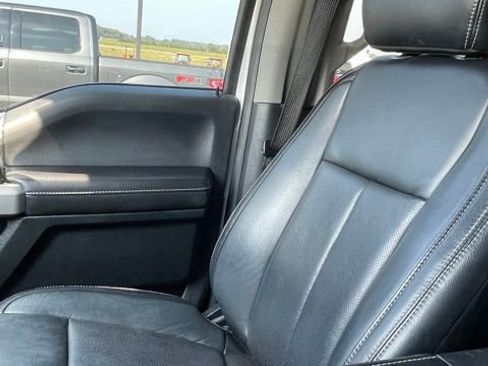 Used 2019 Ford F150 Lariat image 22