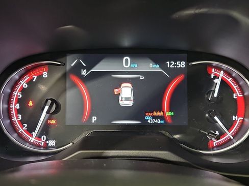 Used 2025 Toyota RAV4 XLE AWD/4WD image 21