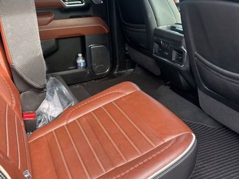 Used 2024 GMC Sierra 2500 Denali Ultimate image 5