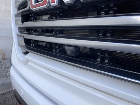 Used 2020 GMC Sierra 1500 AT4 w/ AT4 Premium Package image 15