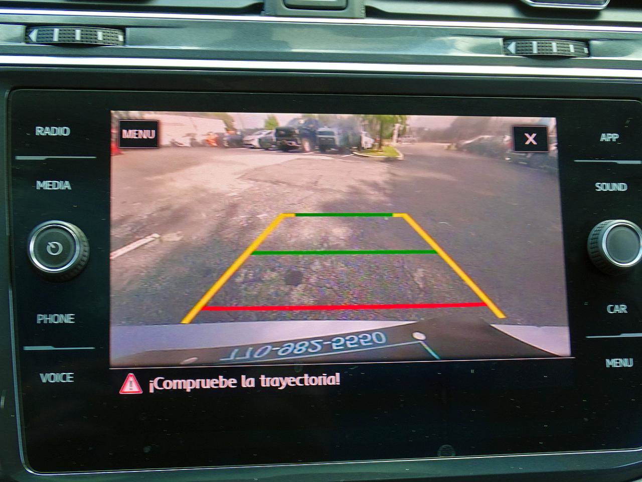 Used 2020 Volkswagen Tiguan SE w/ Panoramic Sunroof Package FWD image 34