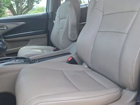 Used 2022 Honda Pilot EX-L image 11