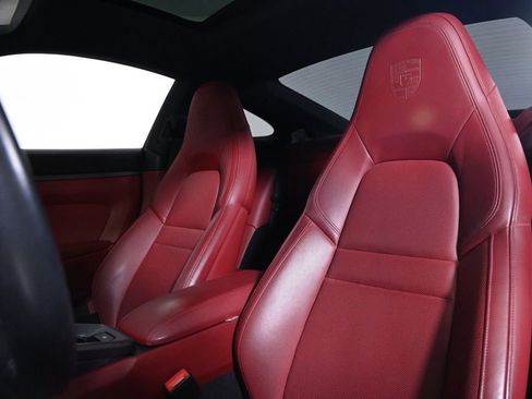 Certified 2022 Porsche 911 Carrera RWD image 5