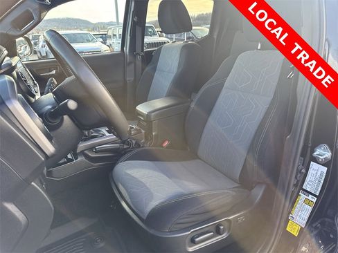 Used 2021 Toyota Tacoma TRD Off-Road w/ Technology Package image 11