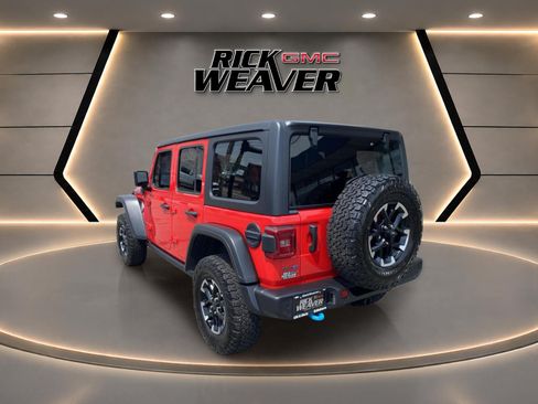 Used 2025 Jeep Wrangler Unlimited Rubicon 4xe w/ Safety Group AWD/4WD image 4