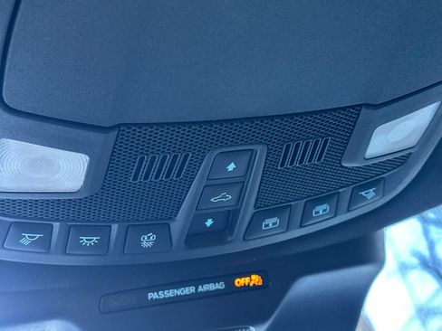 Used 2022 Ford Expedition Limited image 24