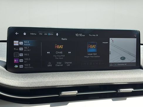 Used 2025 Genesis GV70 2.5T AWD/4WD image 26